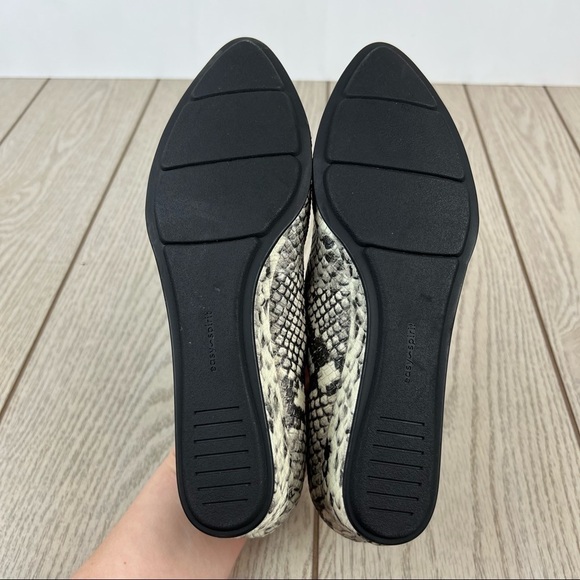Easy Spirit Abelle Leather Almond Toe Low Wedges 6.5M Black & White Snake Python - Picture 10 of 10
